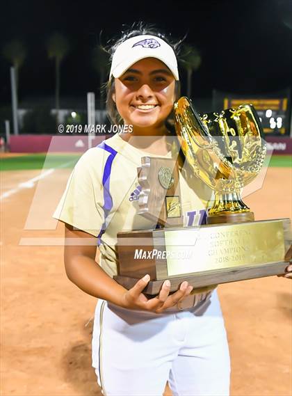 Thumbnail 3 in Sabino vs. Snowflake (AIA 3A Final - Awards) photogallery.