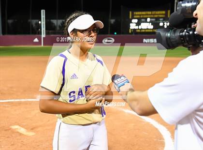 Thumbnail 3 in Sabino vs. Snowflake (AIA 3A Final - Awards) photogallery.