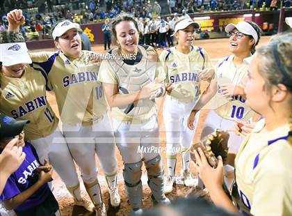 Thumbnail 2 in Sabino vs. Snowflake (AIA 3A Final - Awards) photogallery.