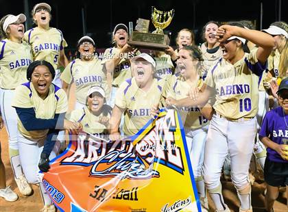 Thumbnail 1 in Sabino vs. Snowflake (AIA 3A Final - Awards) photogallery.