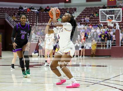 Thumbnail 1 in Marlin vs. Douglass (UIL 2A Regional Semifinal Playoff) photogallery.