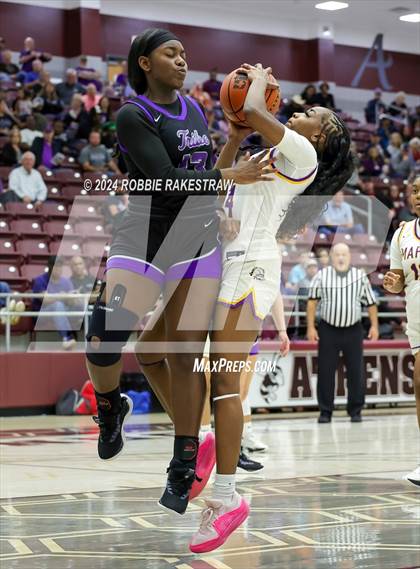 Thumbnail 3 in Marlin vs. Douglass (UIL 2A Regional Semifinal Playoff) photogallery.
