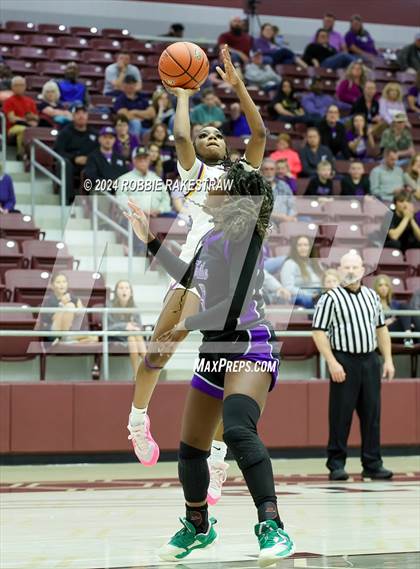 Thumbnail 3 in Marlin vs. Douglass (UIL 2A Regional Semifinal Playoff) photogallery.