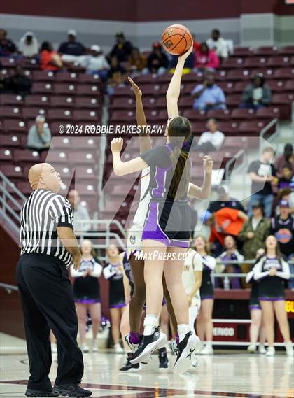 Thumbnail 2 in Marlin vs. Douglass (UIL 2A Regional Semifinal Playoff) photogallery.