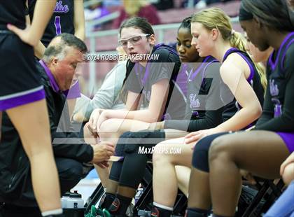 Thumbnail 1 in Marlin vs. Douglass (UIL 2A Regional Semifinal Playoff) photogallery.