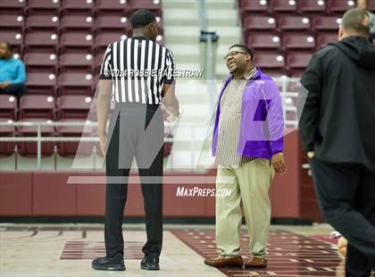Thumbnail 2 in Marlin vs. Douglass (UIL 2A Regional Semifinal Playoff) photogallery.