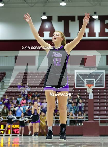 Thumbnail 3 in Marlin vs. Douglass (UIL 2A Regional Semifinal Playoff) photogallery.