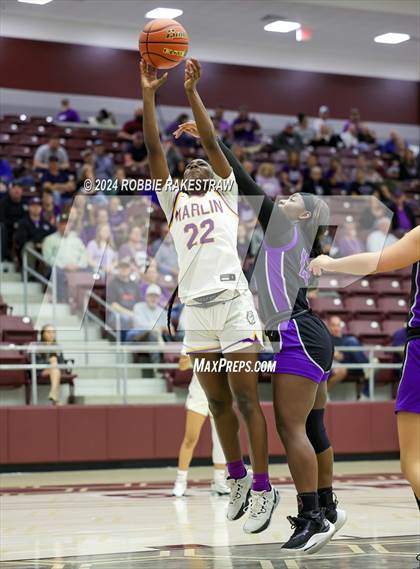 Thumbnail 3 in Marlin vs. Douglass (UIL 2A Regional Semifinal Playoff) photogallery.