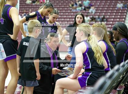 Thumbnail 1 in Marlin vs. Douglass (UIL 2A Regional Semifinal Playoff) photogallery.