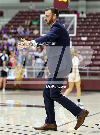 Thumbnail 1 in Marlin vs. Douglass (UIL 2A Regional Semifinal Playoff) photogallery.