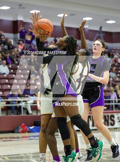Thumbnail 1 in Marlin vs. Douglass (UIL 2A Regional Semifinal Playoff) photogallery.