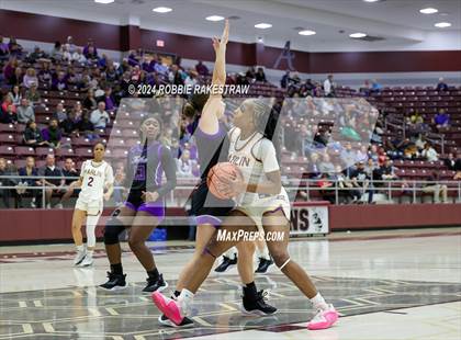 Thumbnail 2 in Marlin vs. Douglass (UIL 2A Regional Semifinal Playoff) photogallery.