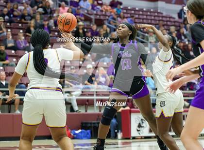 Thumbnail 2 in Marlin vs. Douglass (UIL 2A Regional Semifinal Playoff) photogallery.