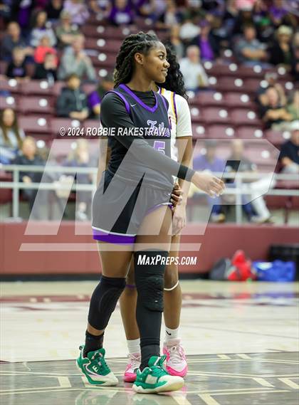 Thumbnail 3 in Marlin vs. Douglass (UIL 2A Regional Semifinal Playoff) photogallery.