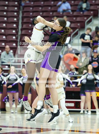 Thumbnail 3 in Marlin vs. Douglass (UIL 2A Regional Semifinal Playoff) photogallery.