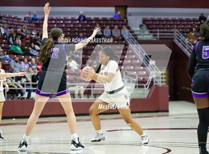 Thumbnail 2 in Marlin vs. Douglass (UIL 2A Regional Semifinal Playoff) photogallery.