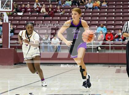 Thumbnail 3 in Marlin vs. Douglass (UIL 2A Regional Semifinal Playoff) photogallery.