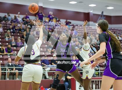 Thumbnail 3 in Marlin vs. Douglass (UIL 2A Regional Semifinal Playoff) photogallery.