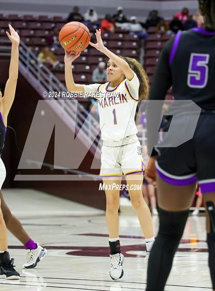 Thumbnail 1 in Marlin vs. Douglass (UIL 2A Regional Semifinal Playoff) photogallery.