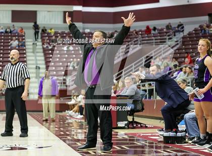 Thumbnail 2 in Marlin vs. Douglass (UIL 2A Regional Semifinal Playoff) photogallery.