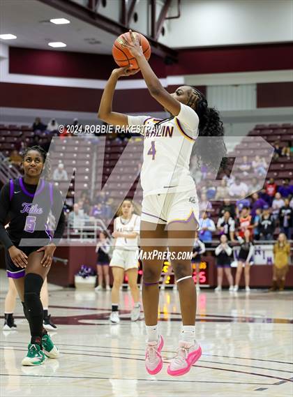 Thumbnail 2 in Marlin vs. Douglass (UIL 2A Regional Semifinal Playoff) photogallery.
