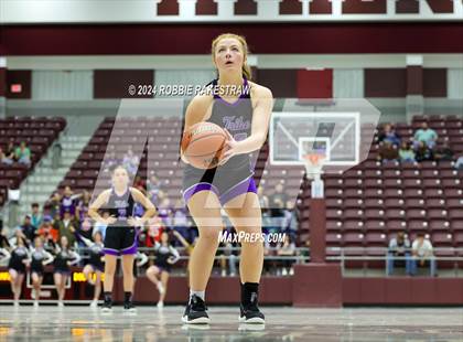 Thumbnail 2 in Marlin vs. Douglass (UIL 2A Regional Semifinal Playoff) photogallery.