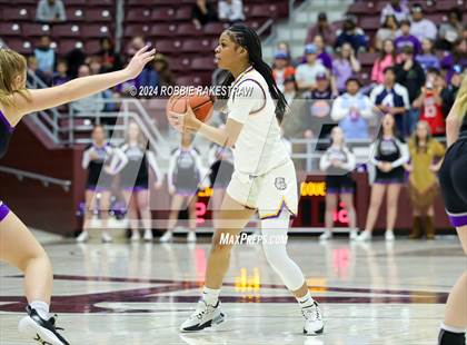 Thumbnail 1 in Marlin vs. Douglass (UIL 2A Regional Semifinal Playoff) photogallery.