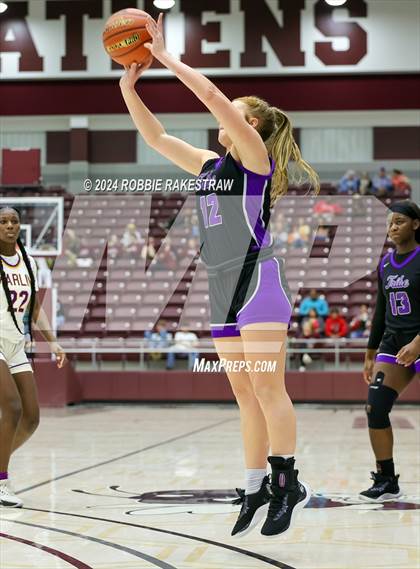 Thumbnail 2 in Marlin vs. Douglass (UIL 2A Regional Semifinal Playoff) photogallery.