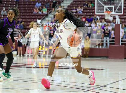Thumbnail 3 in Marlin vs. Douglass (UIL 2A Regional Semifinal Playoff) photogallery.