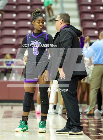 Thumbnail 1 in Marlin vs. Douglass (UIL 2A Regional Semifinal Playoff) photogallery.