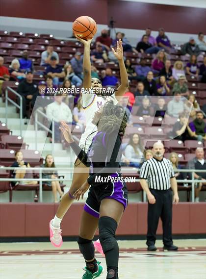 Thumbnail 1 in Marlin vs. Douglass (UIL 2A Regional Semifinal Playoff) photogallery.