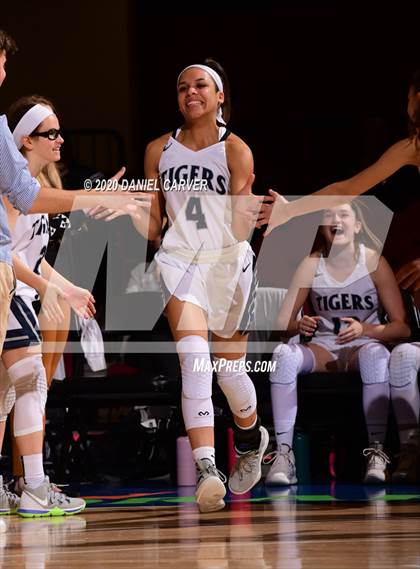 Thumbnail 3 in Putnam Valley vs. Irvington (Section 1 Class B Final) photogallery.