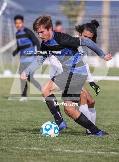 Thumbnail 3 in Thunder Ridge vs. Timberline photogallery.