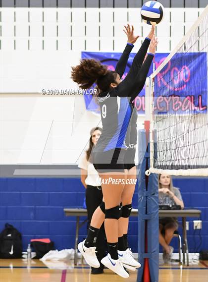 Thumbnail 3 in Paschal @ Weatherford photogallery.