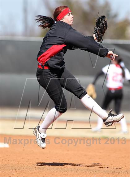 Thumbnail 1 in Horn [Dr. John] vs A&M Consolidated (Forney-North Forney Invitational) photogallery.
