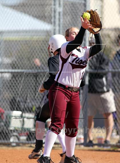 Thumbnail 1 in Horn [Dr. John] vs A&M Consolidated (Forney-North Forney Invitational) photogallery.