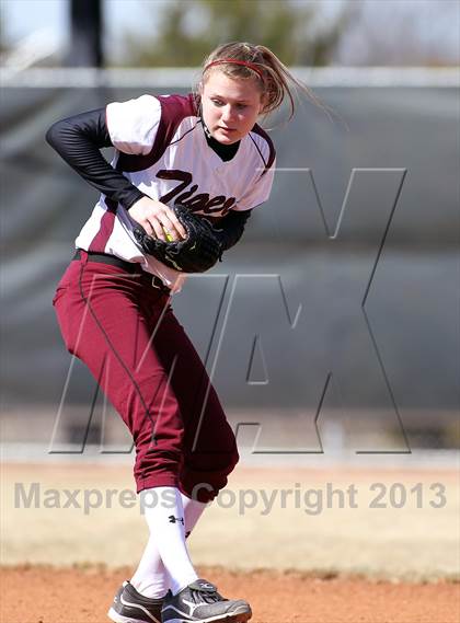 Thumbnail 2 in Horn [Dr. John] vs A&M Consolidated (Forney-North Forney Invitational) photogallery.