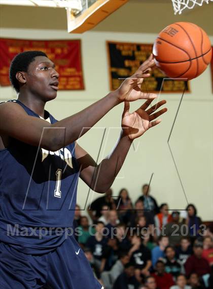 Thumbnail 3 in Loyola vs. St. John Bosco (Fairfax State Preview) photogallery.