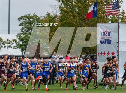 Thumbnail 1 in UIL 2A Cross Country Finals photogallery.