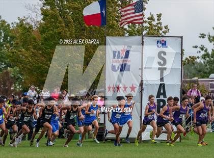 Thumbnail 3 in UIL 2A Cross Country Finals photogallery.