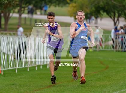 Thumbnail 1 in UIL 2A Cross Country Finals photogallery.