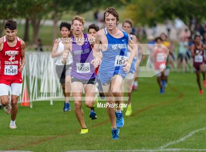 Thumbnail 1 in UIL 2A Cross Country Finals photogallery.