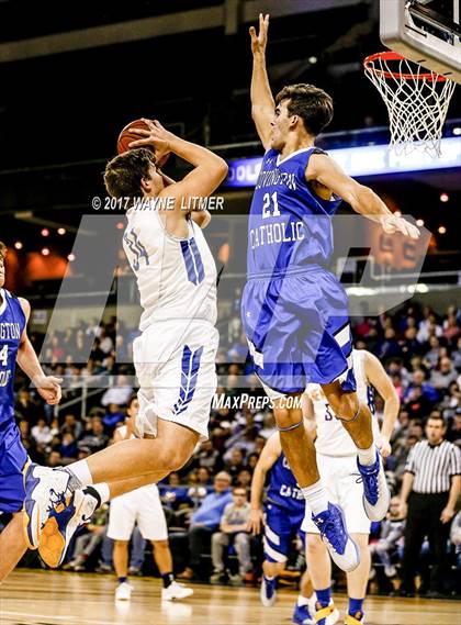 Thumbnail 1 in Covington Catholic vs Newport Central Catholic photogallery.