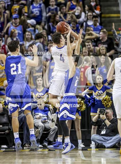 Thumbnail 3 in Covington Catholic vs Newport Central Catholic photogallery.