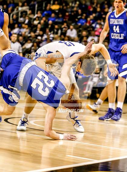 Thumbnail 2 in Covington Catholic vs Newport Central Catholic photogallery.