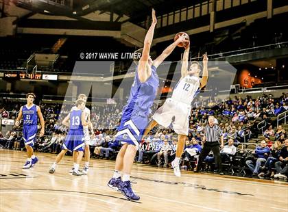 Thumbnail 3 in Covington Catholic vs Newport Central Catholic photogallery.