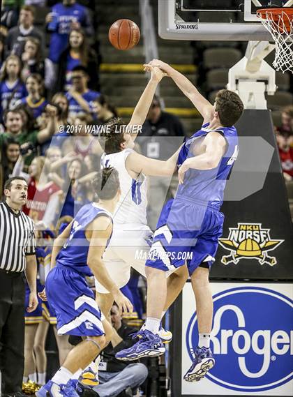 Thumbnail 3 in Covington Catholic vs Newport Central Catholic photogallery.