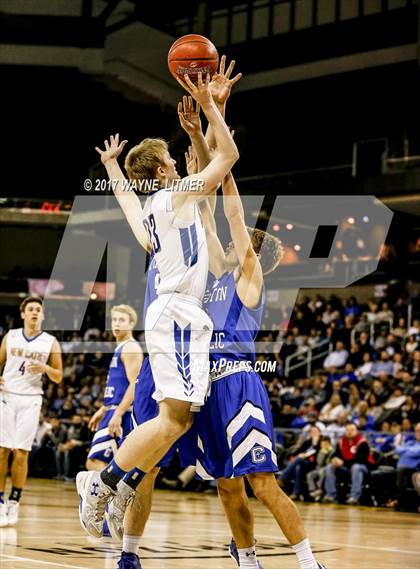 Thumbnail 2 in Covington Catholic vs Newport Central Catholic photogallery.