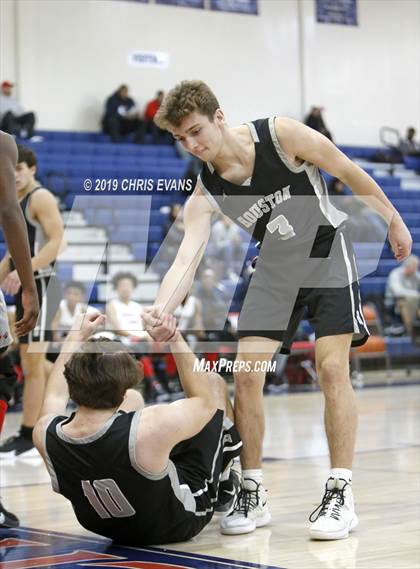 Thumbnail 2 in Brighton vs. Houston (Oseman Insurance Holiday Hoops) photogallery.