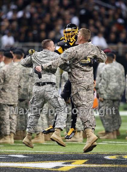 Thumbnail 2 in U.S. Army All-American Bowl (San Antonio) photogallery.